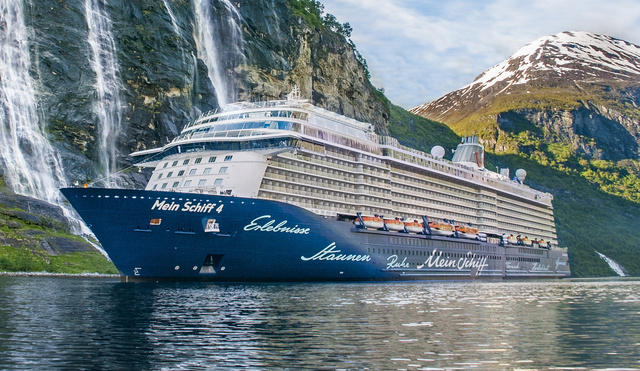 Mein Schiff 4